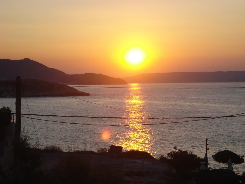Domina Villas Almirida Pokoj fotografie